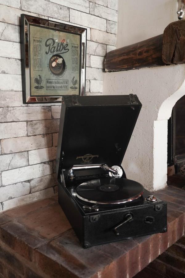 Maison De Charme, D'Artiste, Decoration Brocante Aigrefeuille-dʼAunis 외부 사진